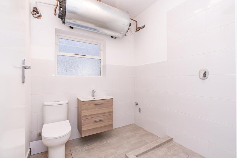 To Let 2 Bedroom Property for Rent in Claremont Upper Western Cape